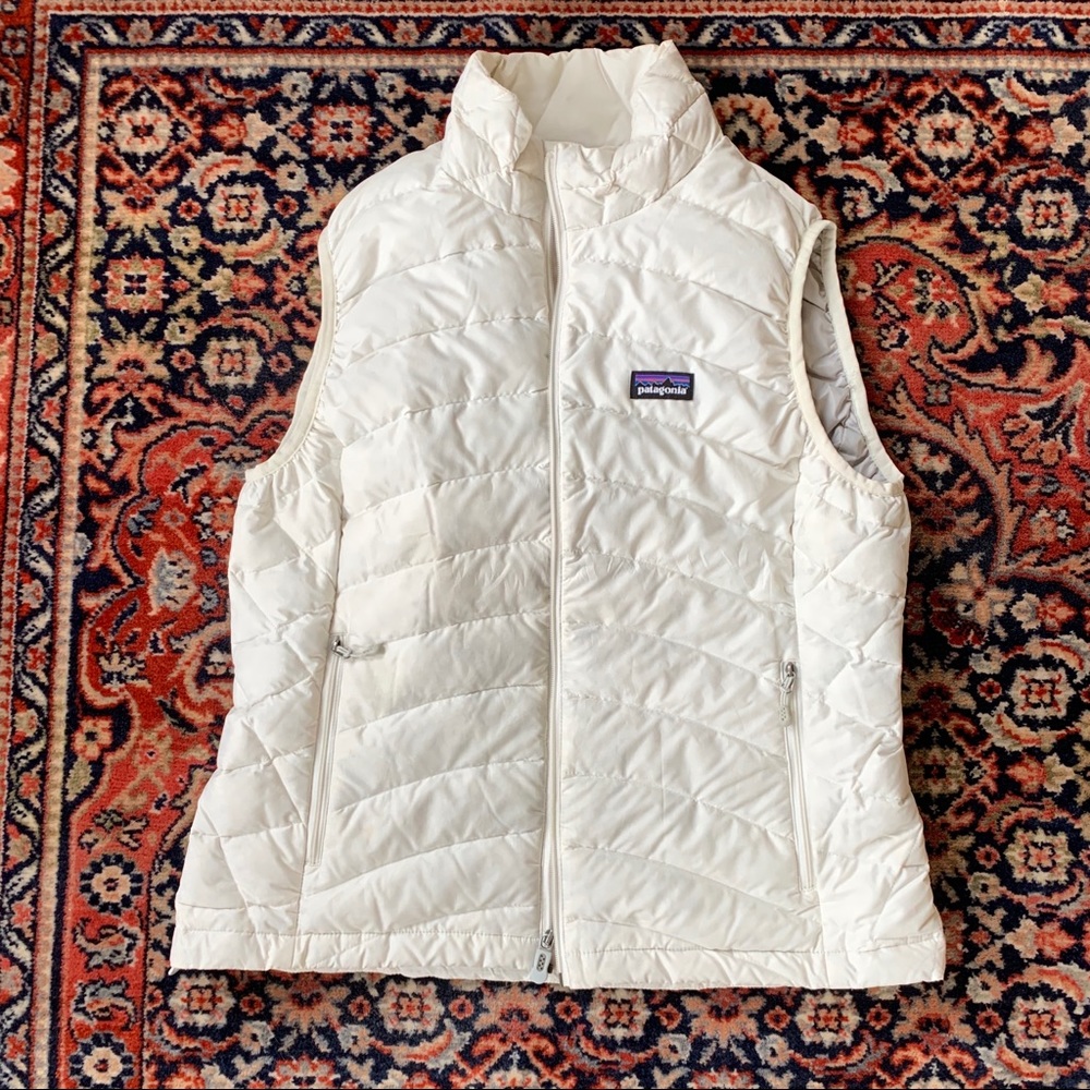 EUC Patagonia Women’s White Down Vest